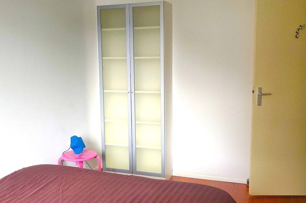 A Cozy Bedroom Space with Two-person Bed in a Charming Home in Delft in Delft, Stadsgewest Haaglanden