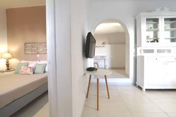 Apartment for 4 People in Firostefani, Thera, Photo 2