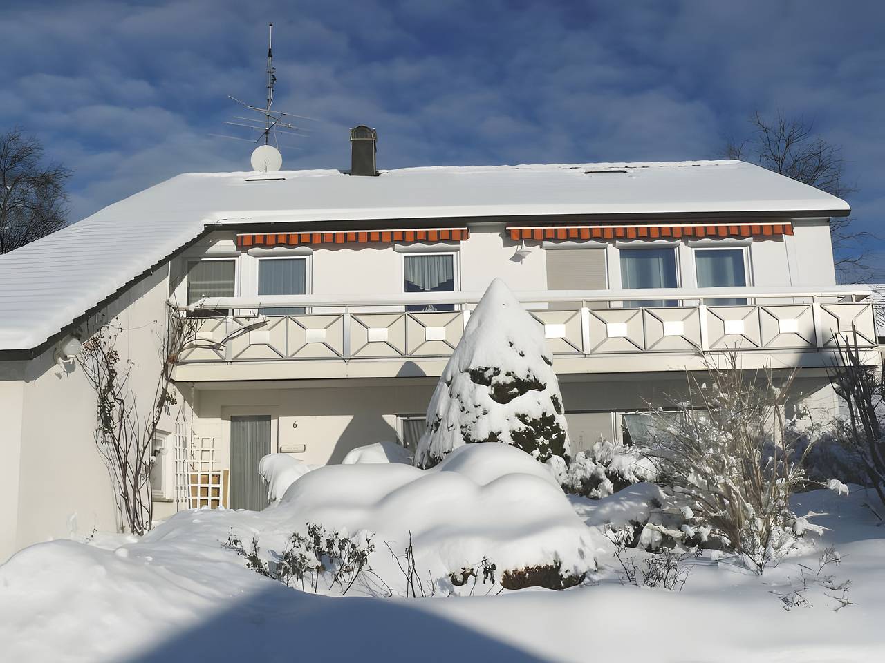 Ganze Wohnung, Apartment 'Vogelsang' mit gemeinsamer Terrasse, gemeinsamem Garten und Wlan in Niedereschach, Mittlerer Schwarzwald