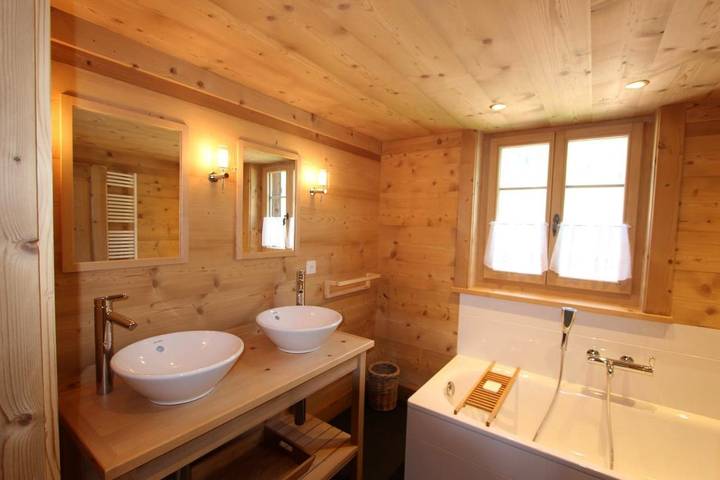 Gîte pour 8 personnes, avec jardin et vue à Rossinière - 2