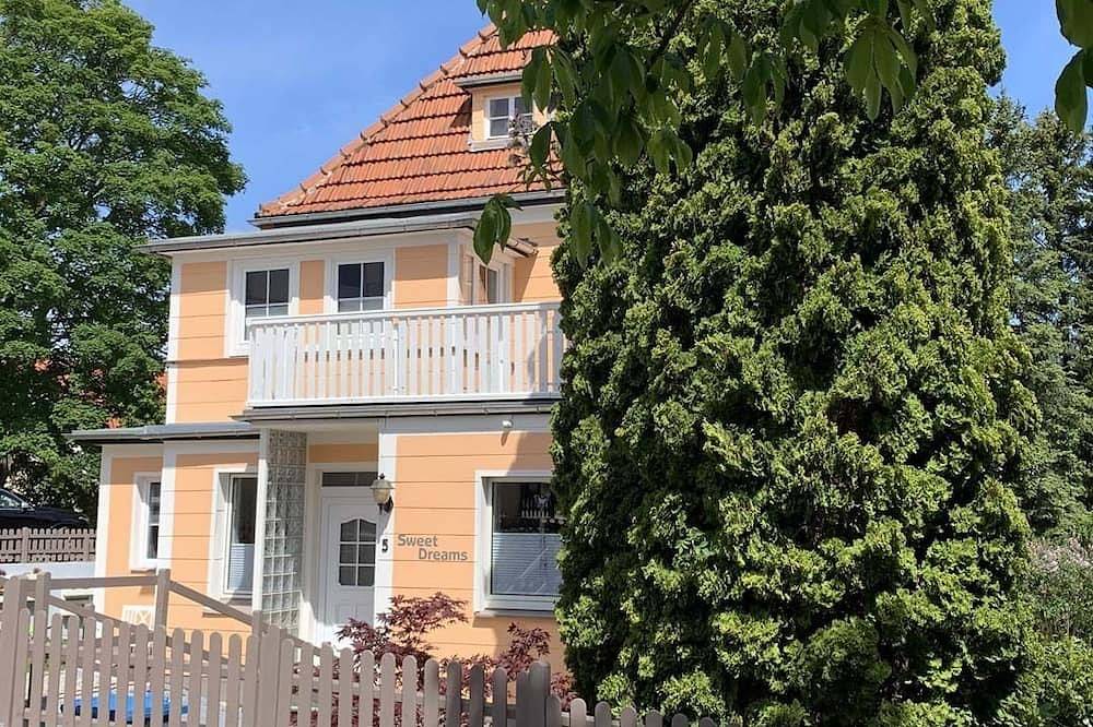 Stadtvilla von 1936 - bis 8 Personen, 3 Hunde willkommen, eingezäunter Garten in Bad Sachsa, Harzvorland