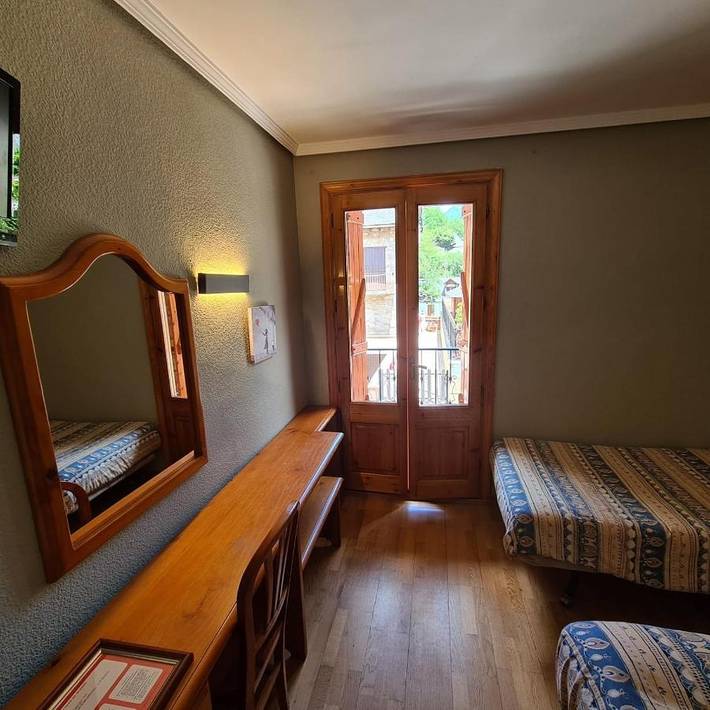 Hôtel pour 2 personnes, avec terrasse, animaux acceptés à Bossòst - 4
