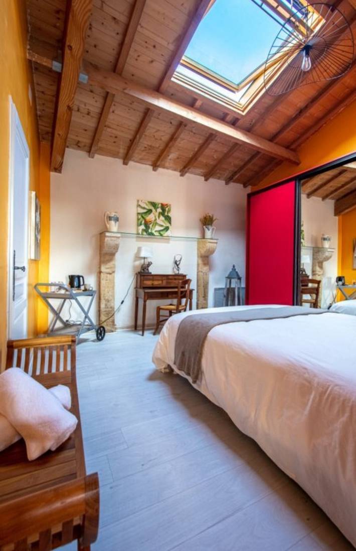 Chambre d’hôtes « Ô Fil de l’Isle » avec jardin commun et Wi-Fi in Savignac-de-l'Isle, Région de Libourne