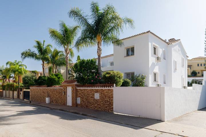 Casa rural para 10 personas, con balcón y jardín en San Pedro Alcántara - 2