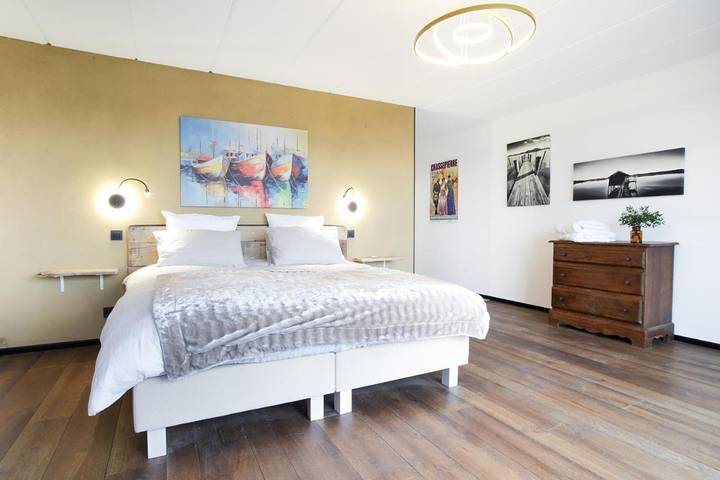 Location de vacances pour 2 personnes, avec jardin et jacuzzi ainsi que piscine et sauna à Florenville - 3