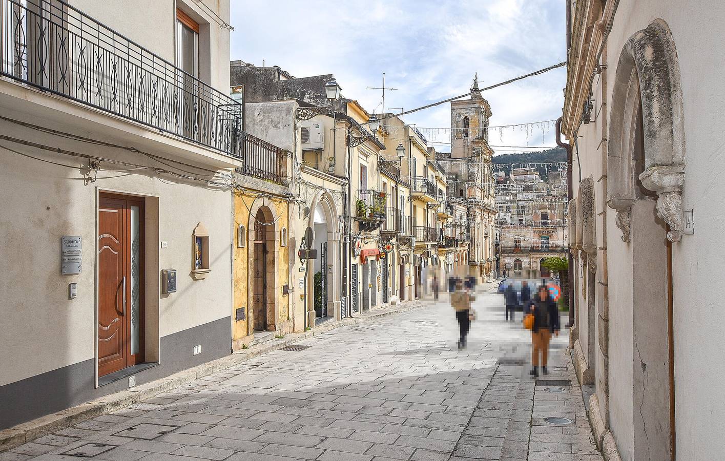 Appartamento intero, Affascinante appartamento con aria condizionata, terrazza e internet - Vicino ai ristoranti e al centro città in Chiaramonte Gulfi, Provincia di Ragusa