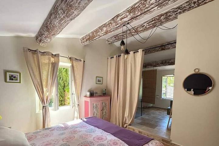 Mont Ventoux Room, Double Room with Views of the Village and Mont Ventoux, Pool in Saint-Didier, Parc naturel régional du Mont-Ventoux