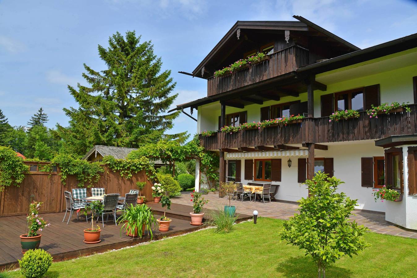 Ganze Ferienwohnung, Ferienwohnungen Haus Monika - Nr.2 Ferienwohnung 40 qm mit einem separaten Schlafzimmer, Wohnküche, Süd/Westbalkon in Kampenwand, Aschau im Chiemgau