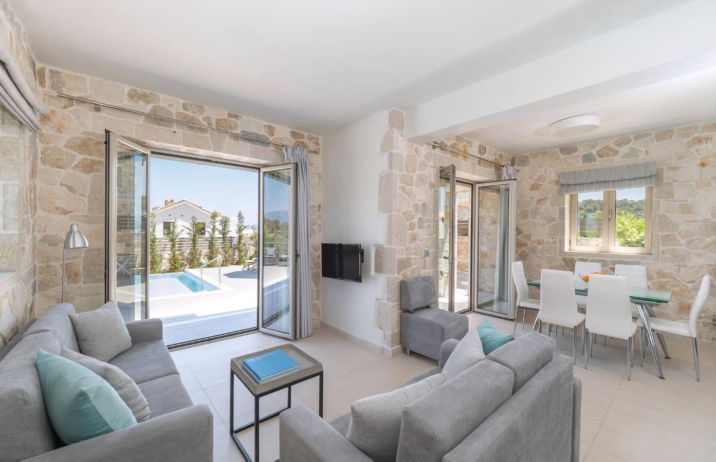Stylish Contemporary Villa with Spacious Terrace near Vathy Tavernas in Katomeri, Meganisi