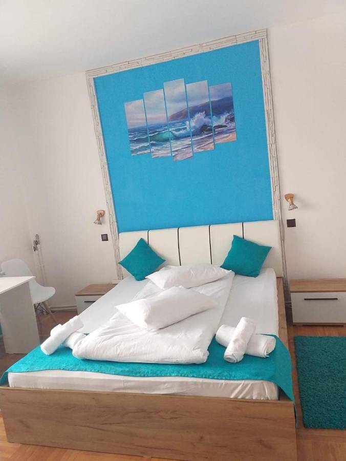 Appart’hôtel pour 2 personnes, avec jardin et sauna ainsi que vue et piscine