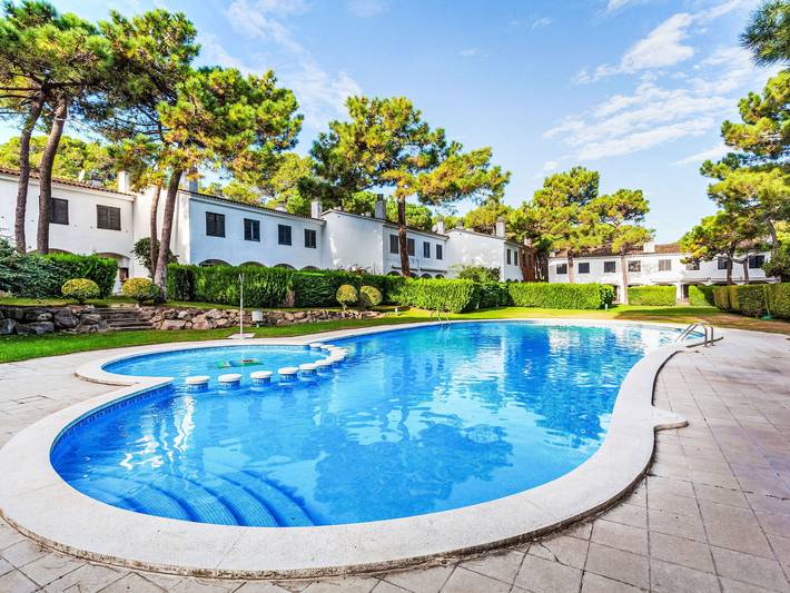 Casa de vacaciones para 6 personas, con terraza y jardín en Playa de Pals