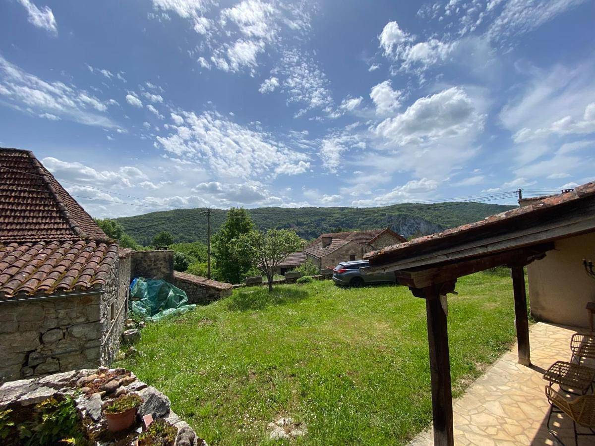 Three-Bedroom House in Tour-de-Faure, Quercy