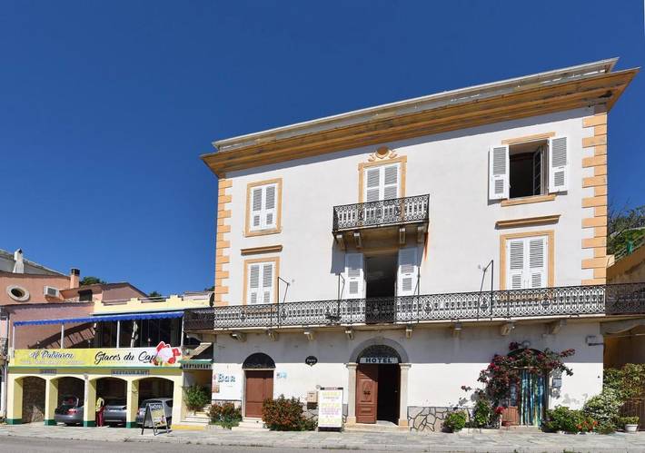 Hôtel pour 2 personnes, avec terrasse et jardin à Cagnano - 2