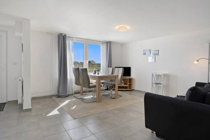 Apartment 'Am Nordseedeich' with Private Terrace and Wi-Fi