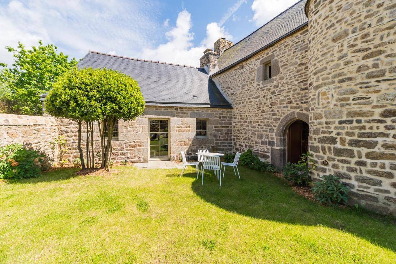 Manoir d’exception avec piscine en Bretagne in Plouzélambre, Ceinture Dorée