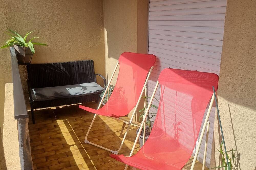 Entire apartment, Air-conditioned apartment 5 minutes from the beach in Ajaccio, Ajaccio region