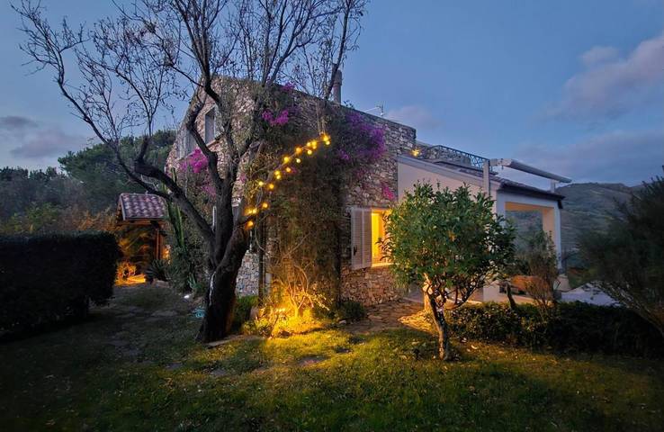 Villa per 6 persone, con terrazza e giardino nonché panorama, con animali domestici - 1