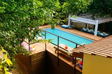 Gîte pour 14 personnes, avec vue ainsi que jardin et piscine, animaux acceptés à Gournay-sur-Marne