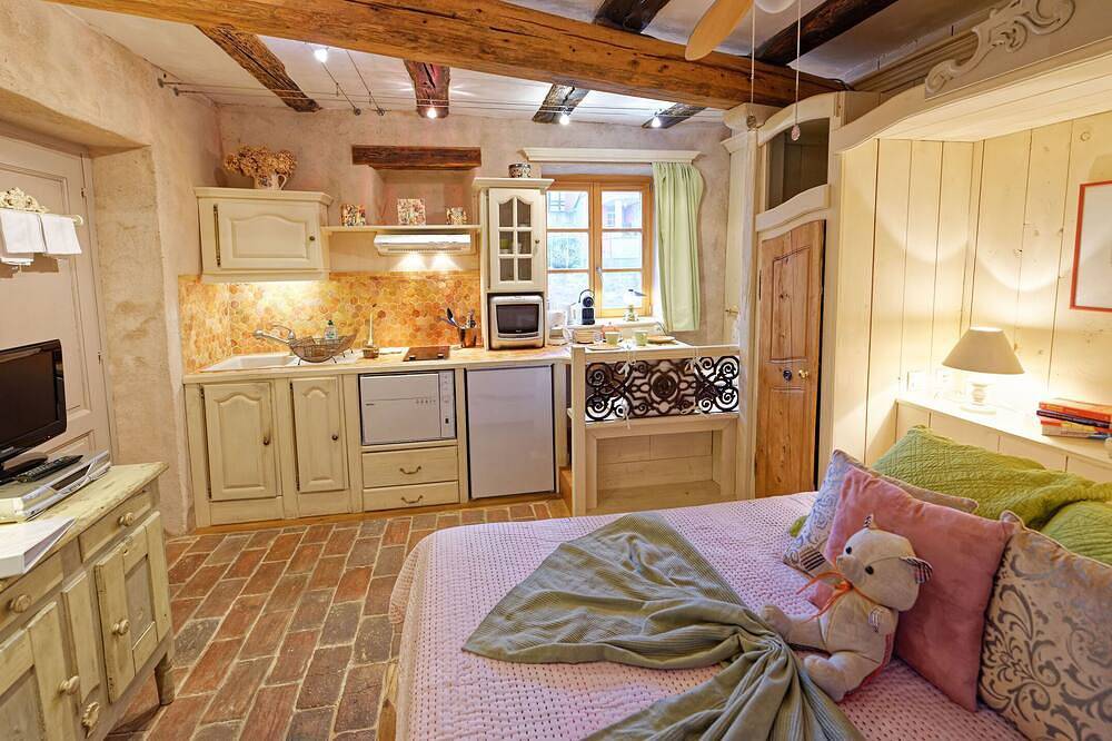 Apartamento entero, Refugio del Diablillo***, Estudio romántico para 2 en la muralla de Riquewihr in Riquewihr, Parque natural regional de los Ballons des Vosges
