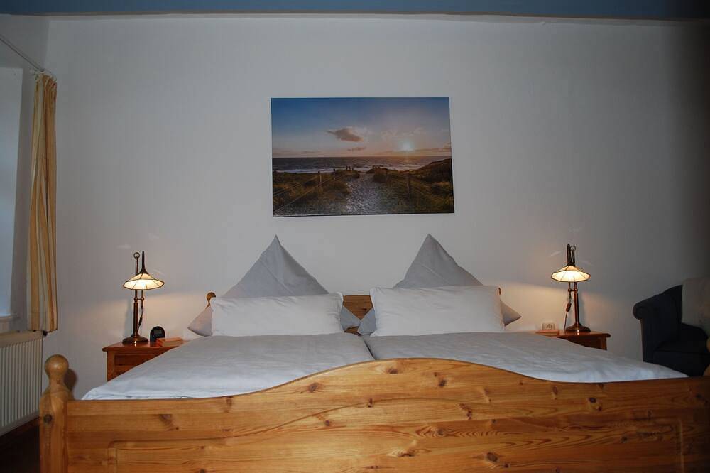 Dz 1 Nacht Doppelbett - Pension - Hotel (garni) Altes Pastorat in Langenhorn, Nordsee - Schleswig-Holstein