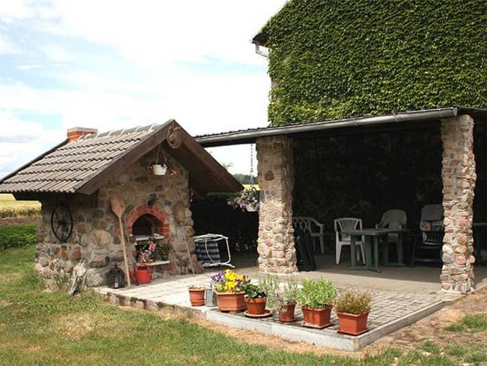 Bauernhof für 5 Personen, mit Garten und Terrasse, kinderfreundlich in Mecklenburgische Seenplatte - 2