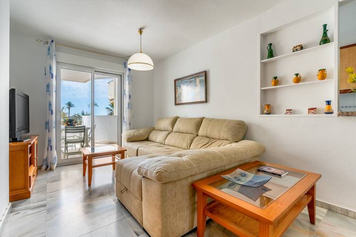 Apartamento para 6 personas, con balcón y jardín en Salobreña