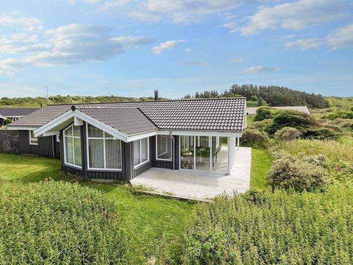 Ferienhaus für 6 Personen, mit Whirlpool und Terrasse sowie Sauna in Nørlev Strand