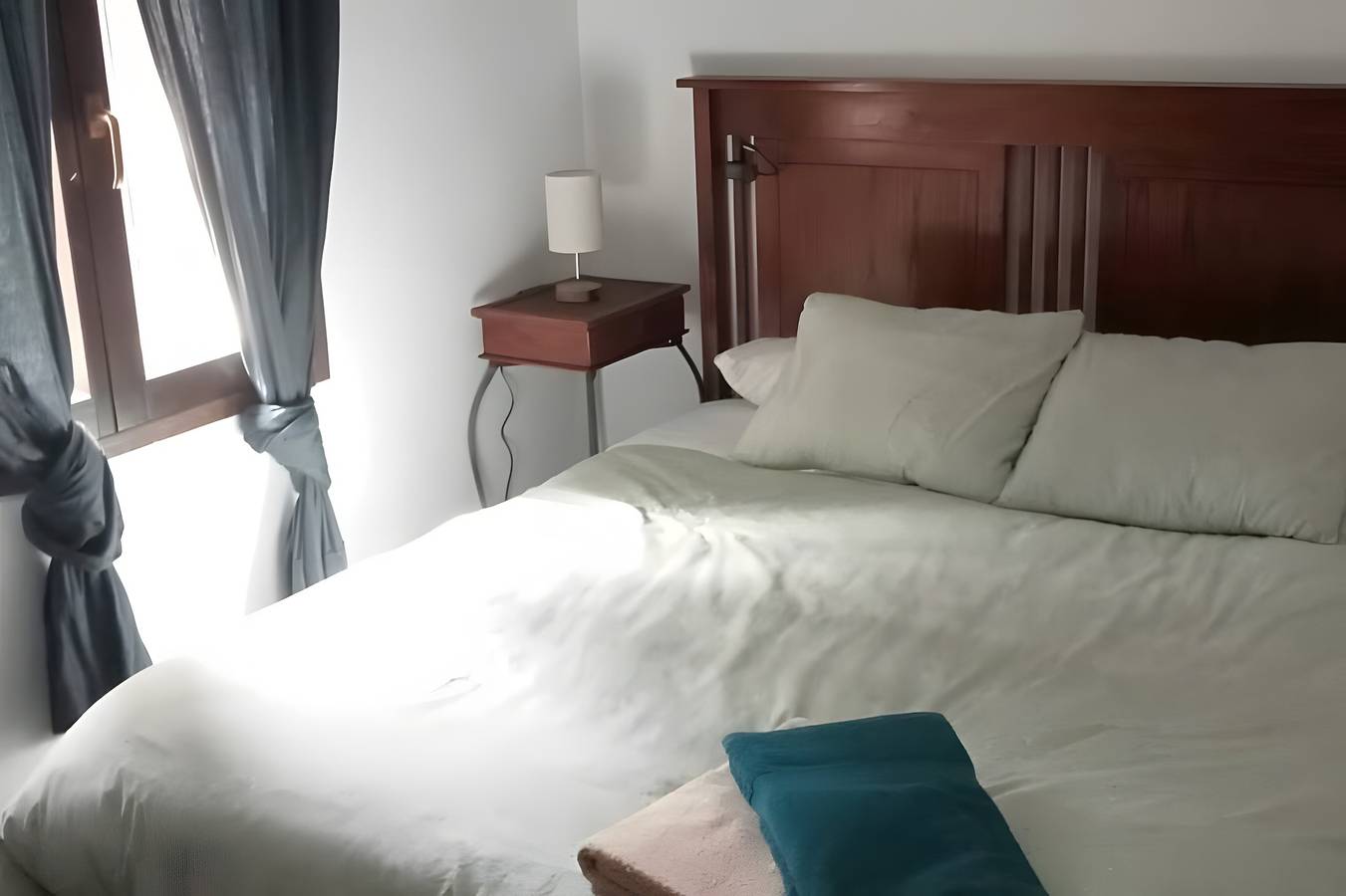 Large family country house in rascafría,1 h from madrid, 12 to 24 people in Rascafria, Sierra de Guadarrama