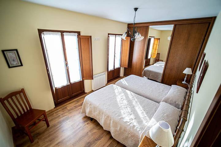 Apartamentos Jesús for 4 people in Valdés, Costa Verde (Spain)