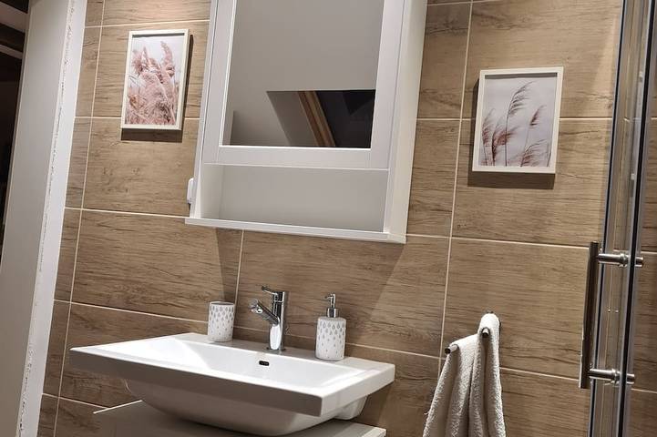 Ganze Wohnung, 70 qm große Ferienwohnung für 2-4 Personen in Messinghausen, Brilon