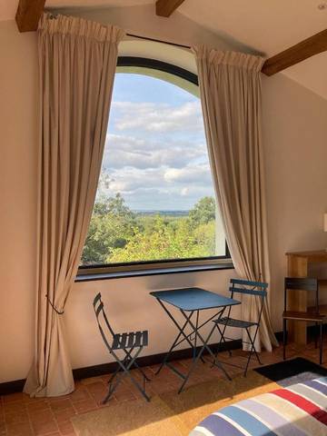 Chambre d’hôte pour 2 personnes, avec vue ainsi que jardin et terrasse à Liré