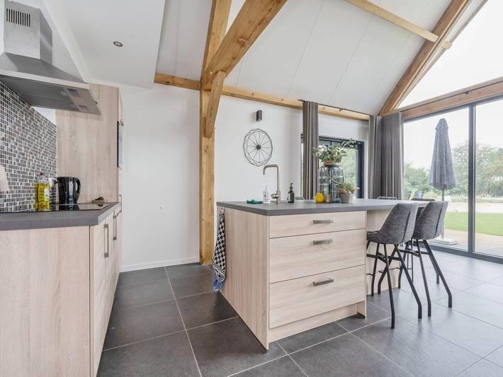 Moderner Lodge-Aufenthalt mit Teichblick in Baarle-Nassau, Nordbrabant