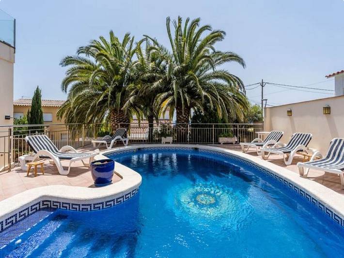 Apartamento entero, Belvilla by Oyo Casa de Castilla Baix in El Mas Fumats, Roses