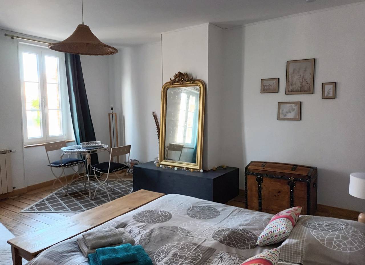 Chambres d'hôtes au Relais du Fraysse - Chambre "Côté village" in Le Fraysse, Région d'Albi