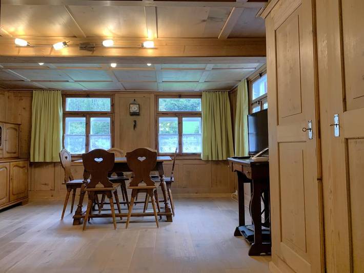 Ferienhaus für 3 Personen, mit Balkon und Garten in Glarus Süd