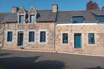 Gîte pour 8 personnes, avec terrasse et jardin à Gommenec'h