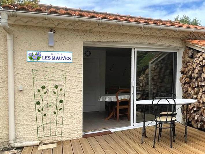 Ganze Wohnung, Gemütliches Studio, Nähe Zentrum und Strand, mit privater Terrasse und Grill in Saint-Jean-de-Monts, Vendée