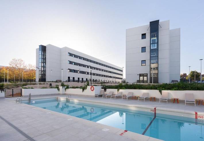 Apartamento para 2 personas, con Terraza además de Jardín y Vistas en Pozuelo de Alarcón