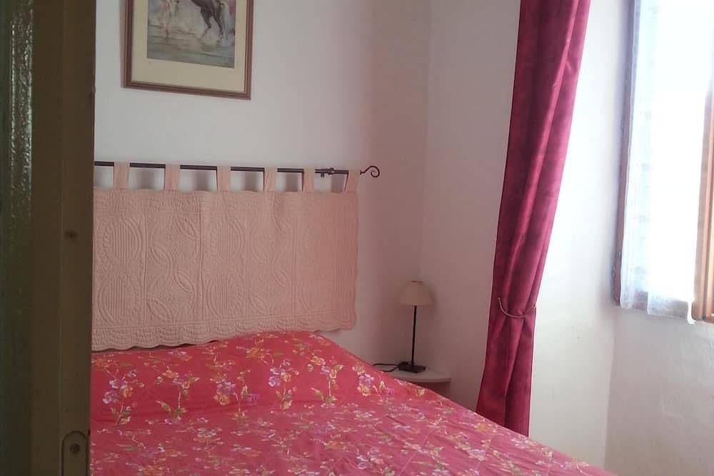 Appartement entier, 3 pieces dans maison de village  Calenzana Corse 2 chambres ,1 Sdb  4 personnes in Calenzana, Région de Calvi