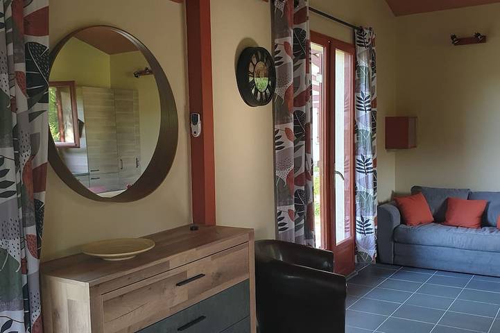 Comfortable Cottage Medoc Countryside Between Estuary And Arcachon Basin in Listrac-Médoc, Lesparre-Médoc e dintorni