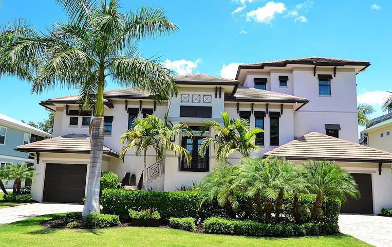 Vacation rental for 12 people, with yard and hot tub in Bonita Springs