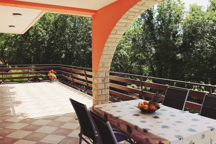 Ferienwohnung für 4 Personen, mit Balkon/Terrasse in Malinska