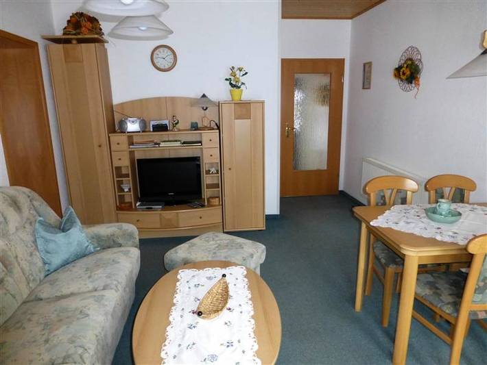 Ferienwohnung für 3 Personen, mit Terrasse und Balkon/Terrasse am Rennsteig - 4