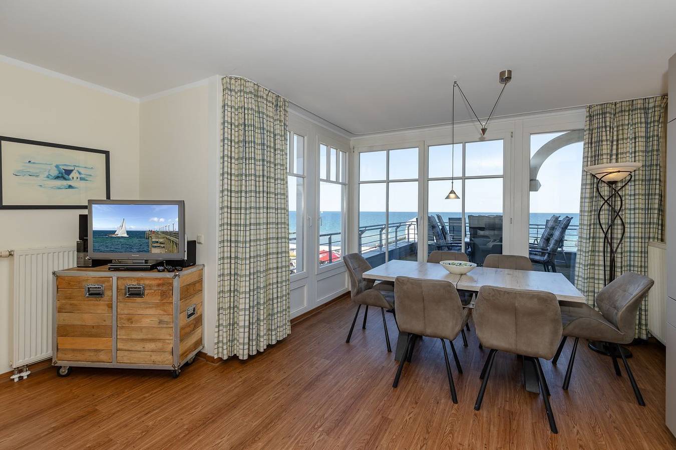 Ganze Wohnung, Ferienwohnung direkt an der Ostsee mit großem Balkon und einmaligem Meerblick! in Ostseebad Kühlungsborn, Kühlungsborn
