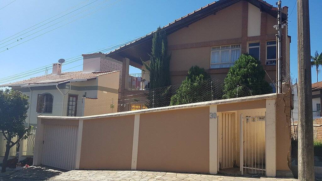 Haus am Damm mit Zugang zum Club in Poços de Caldas, Minas Gerais