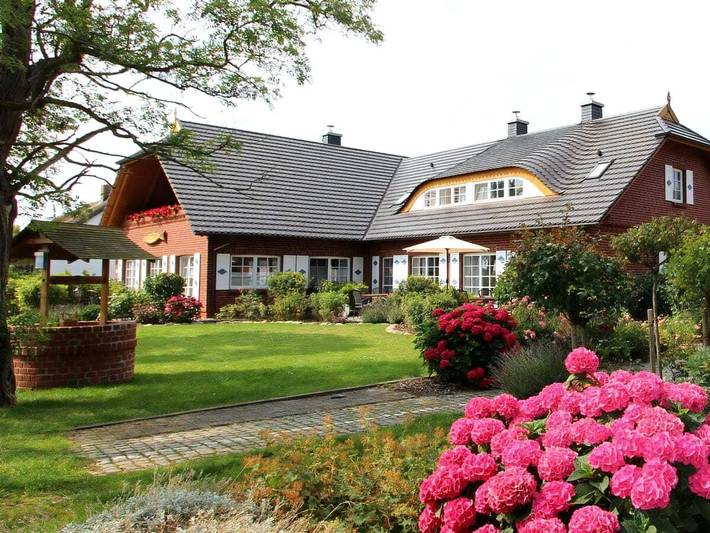 Ferienhaus für 6 Personen, mit Sauna und Garten sowie Balkon in Middelhagen - 2