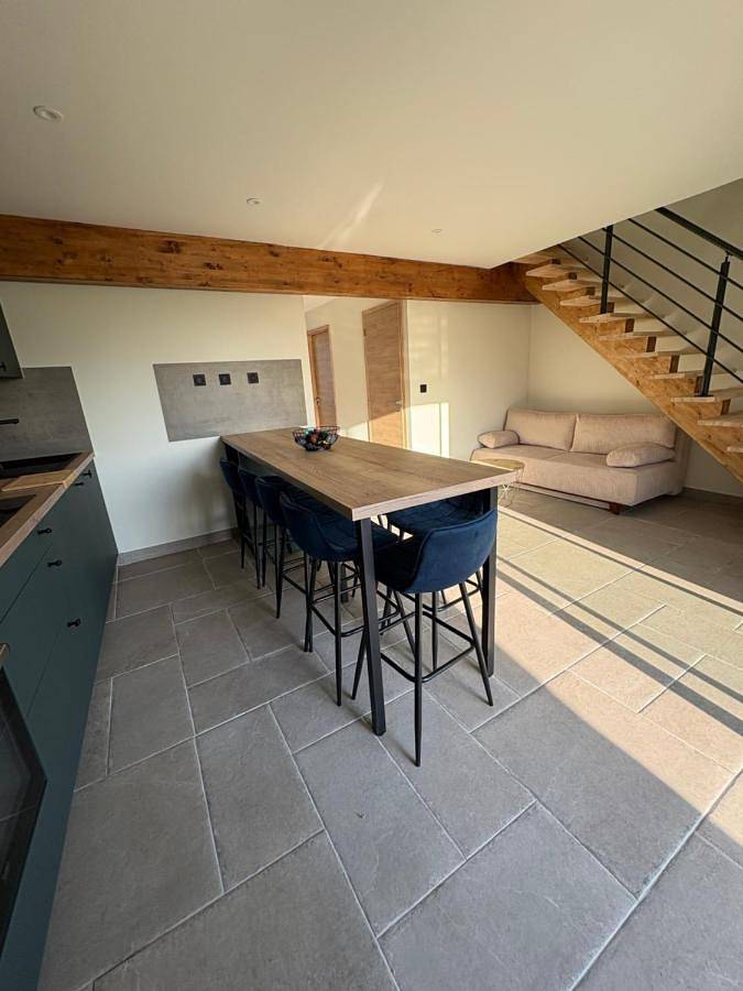 Location de vacances pour 4 personnes, avec Jacuzzi ainsi que Terrasse et Jardin à Marboz - 4