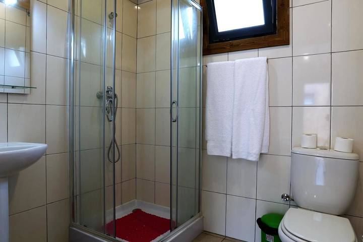 Parc de vacances pour 4 personnes, avec jardin ainsi que vue et terrasse, animaux acceptés au Portugal - 3