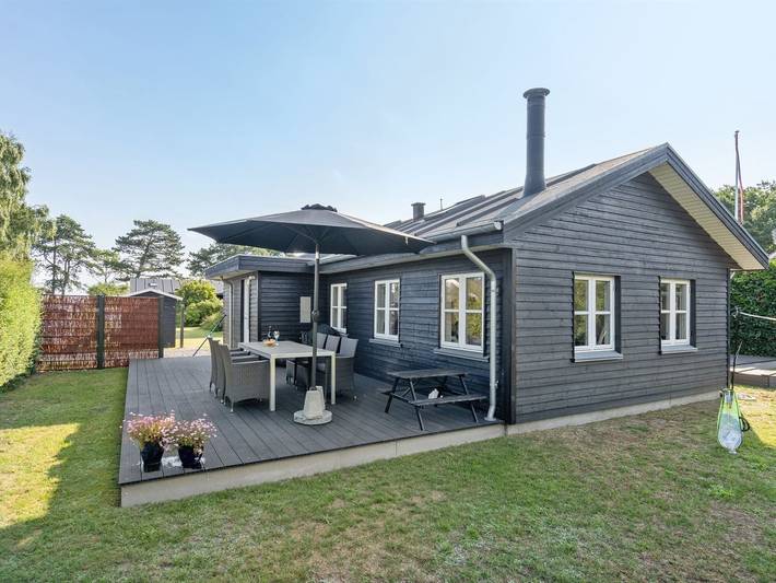 Ferieudlejning for 6 personer, med terrasse i Nyborg