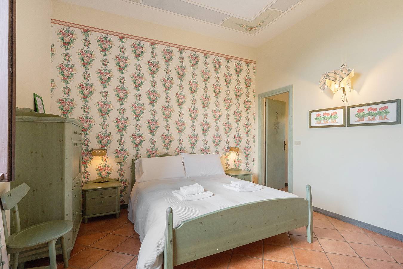 Agriturismo 'Quadruple Room With View of Vesuvius' with Mountain View, Shared Pool and Wi-Fi in Fisciano, Salerno Province